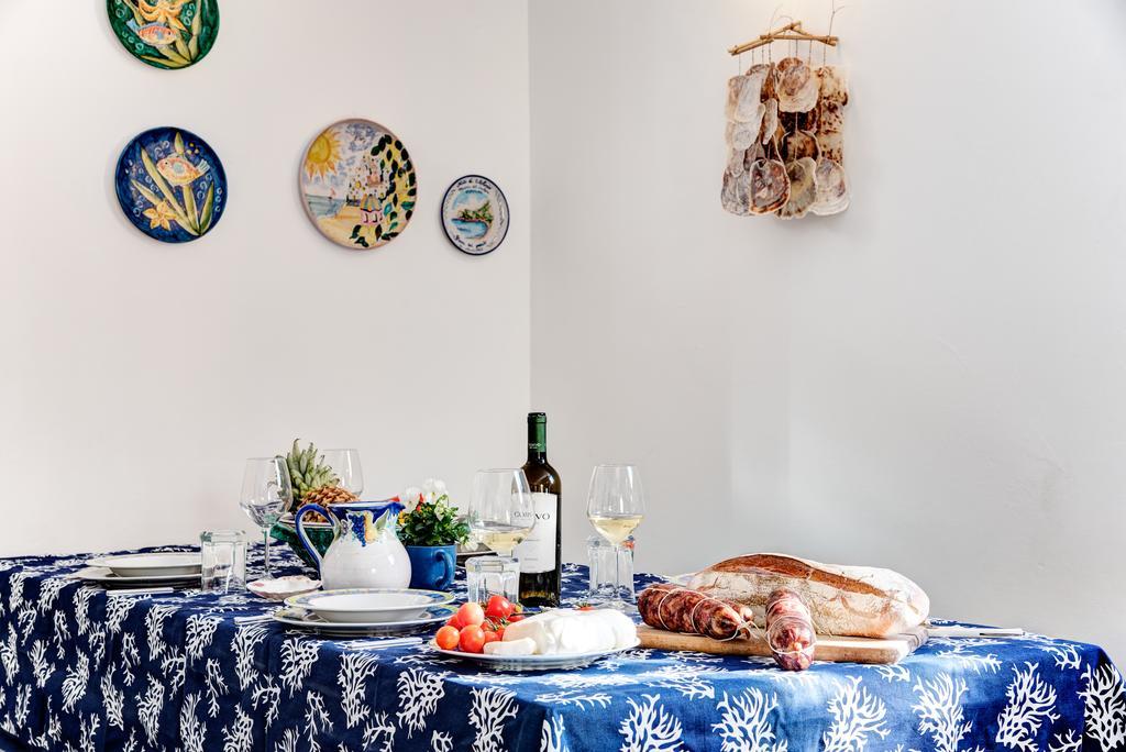 La Cabane Bleau The Perfect Beachfront Apartment Marina del Cantone Bagian luar foto